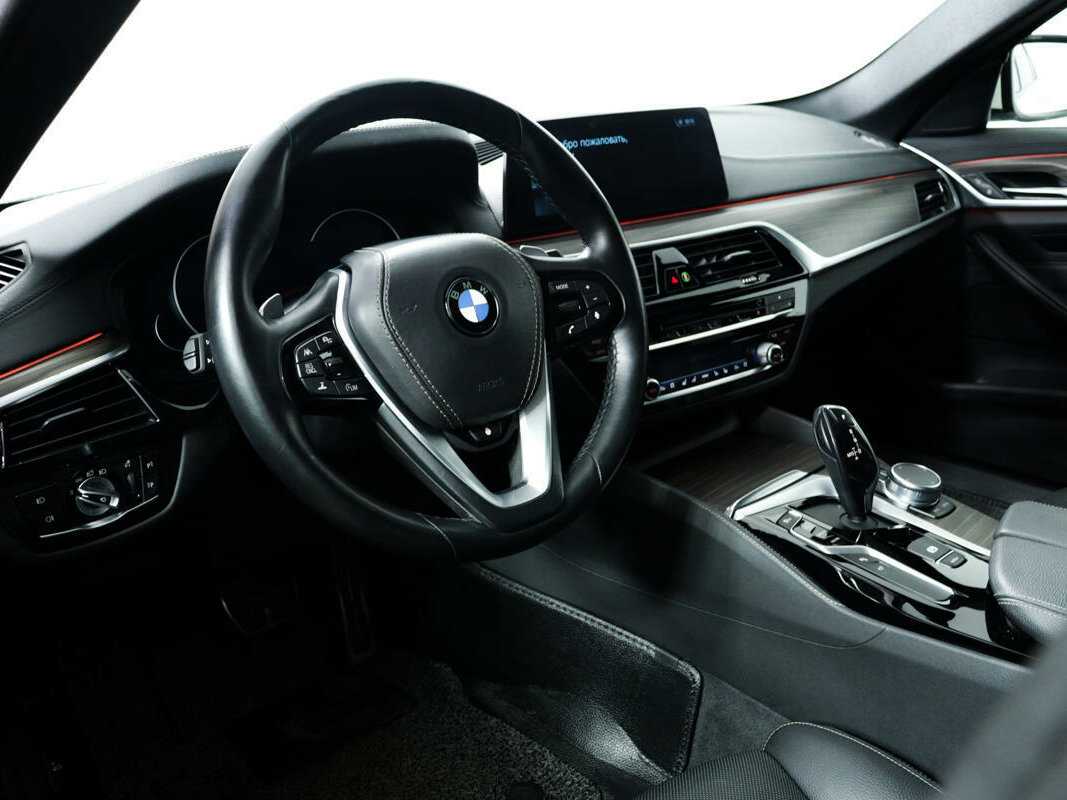 BMW 5 серии с пробегом — 2017 год. Фото: #12