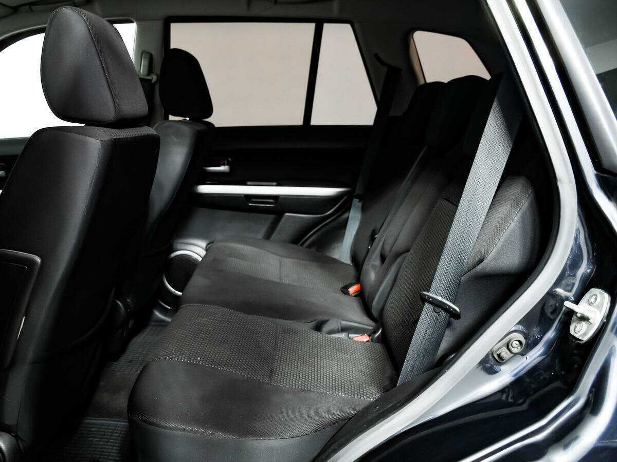 Suzuki Grand Vitara с пробегом — 2011 год. Фото: #11
