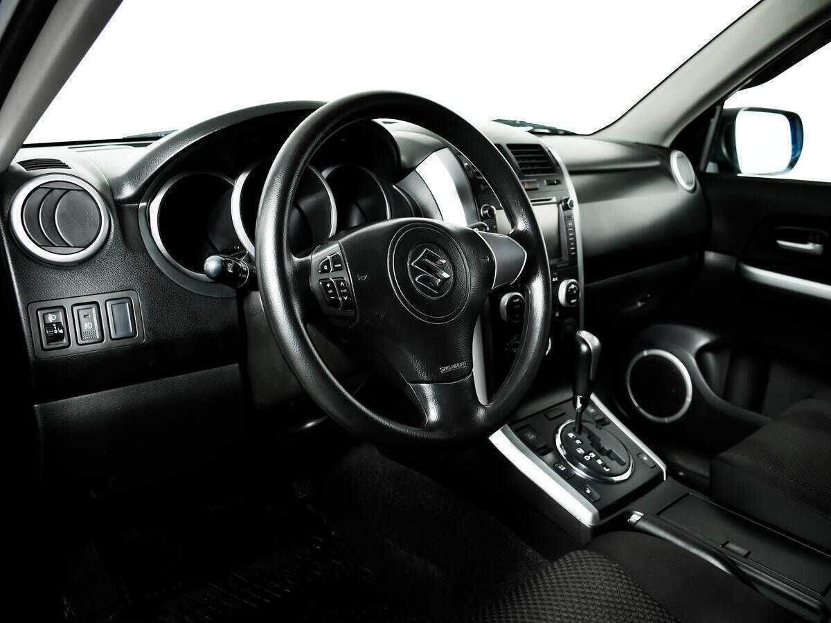 Suzuki Grand Vitara с пробегом — 2011 год. Фото: #12