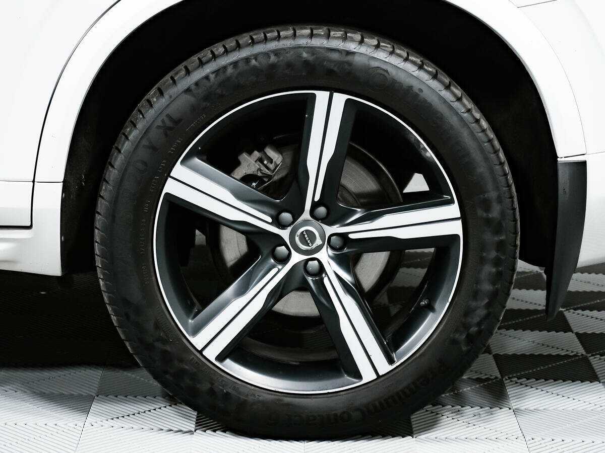 Volvo XC90 с пробегом — 2017 год. Фото: #11