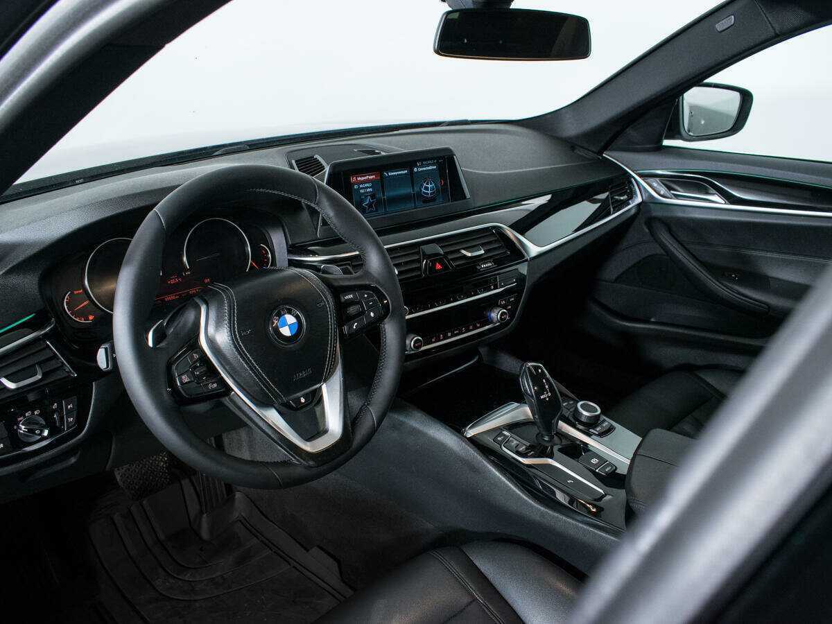 BMW 5 серии с пробегом — 2018 год. Фото: #12