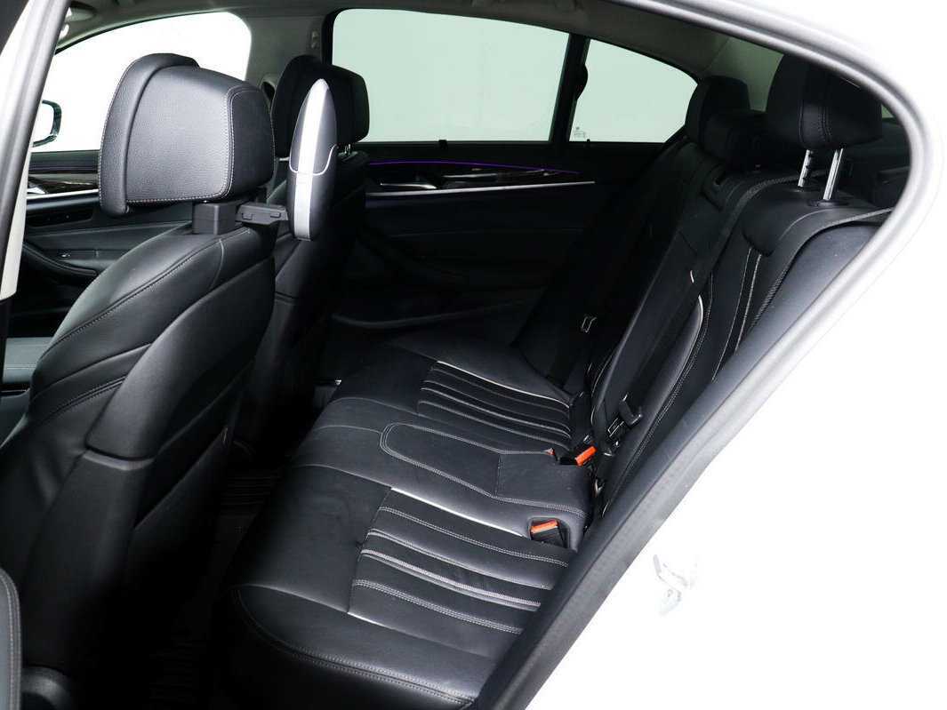 BMW 5 серии с пробегом — 2022 год. Фото: #11