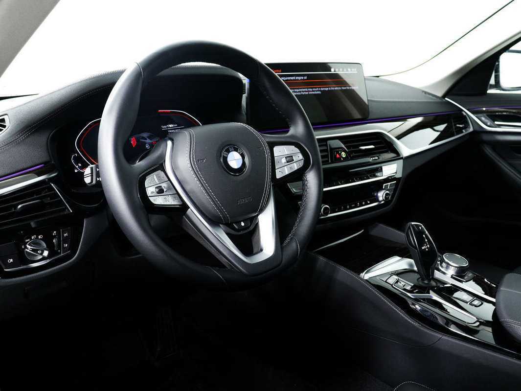 BMW 5 серии с пробегом — 2022 год. Фото: #12