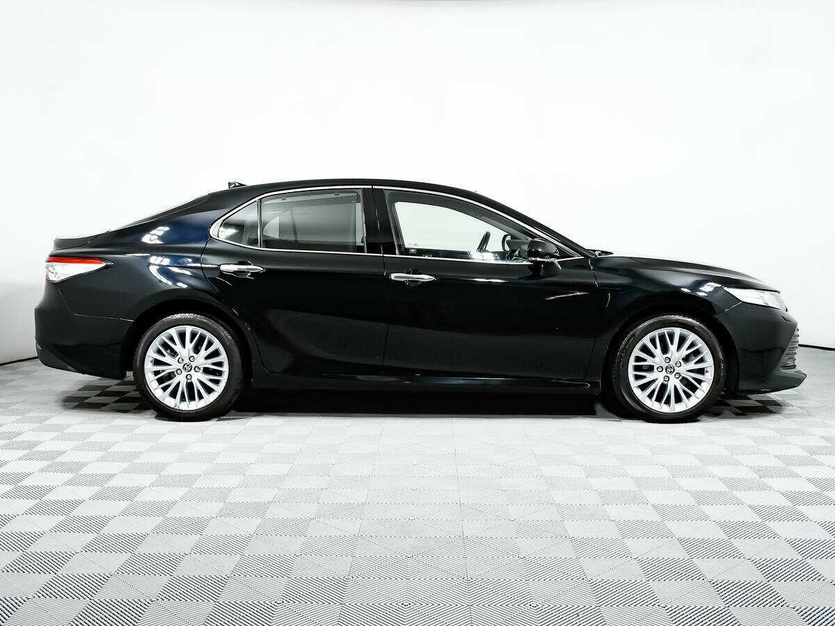 Toyota Camry с пробегом — 2020 год. Фото: #3