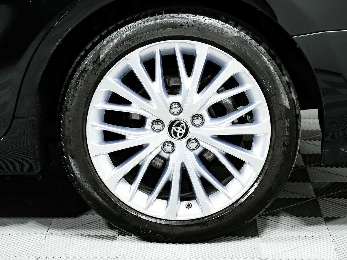 Toyota Camry с пробегом — 2020 год. Фото: #13