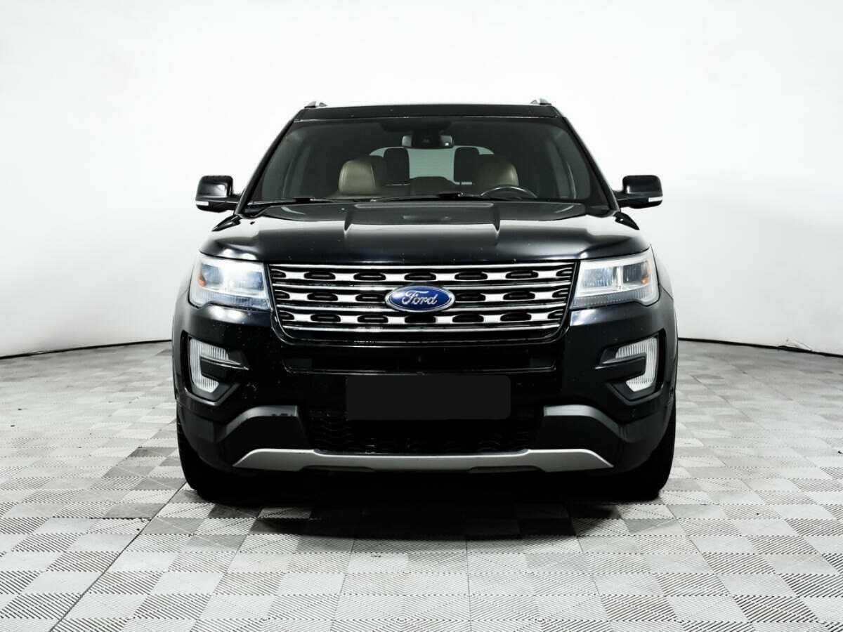 Ford Explorer с пробегом — 2016 год. Фото: #1