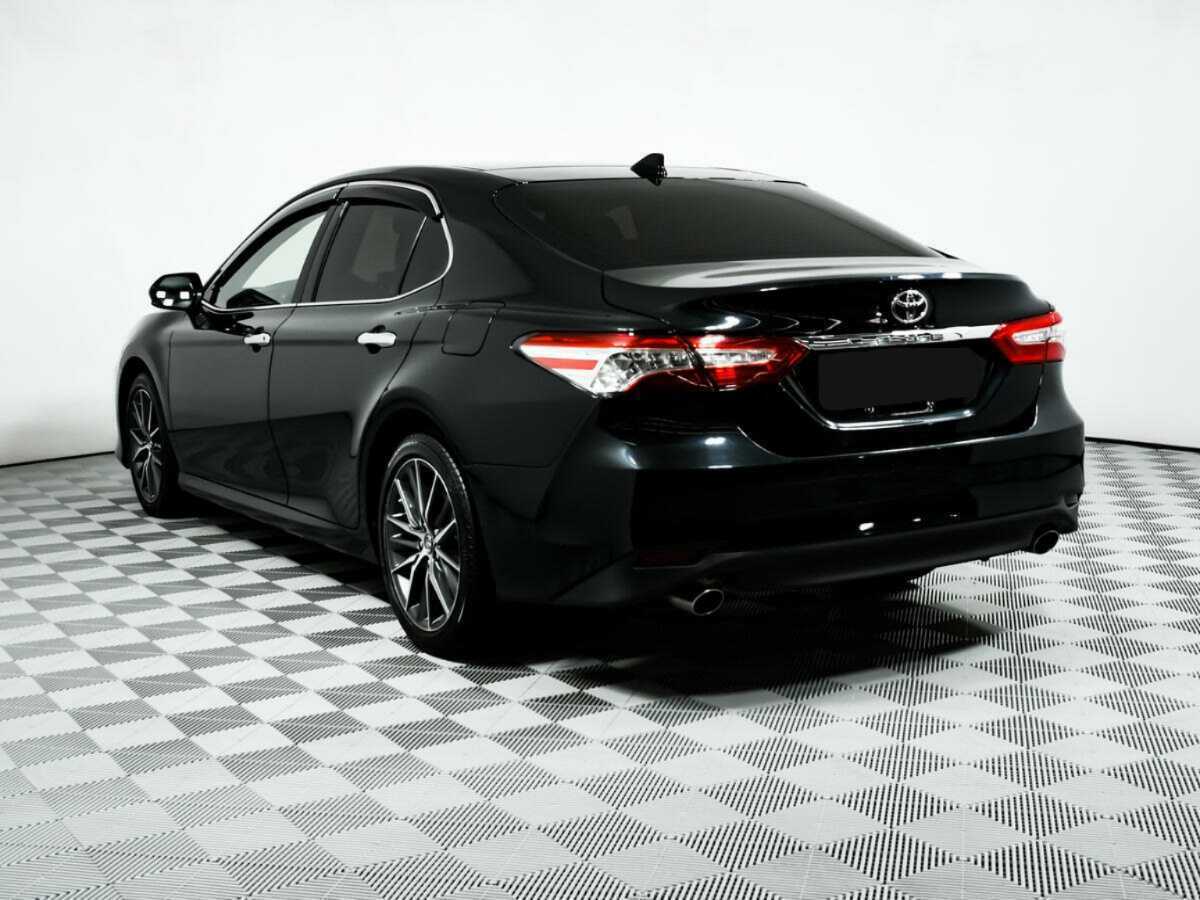 Toyota Camry с пробегом — 2022 год. Фото: #6