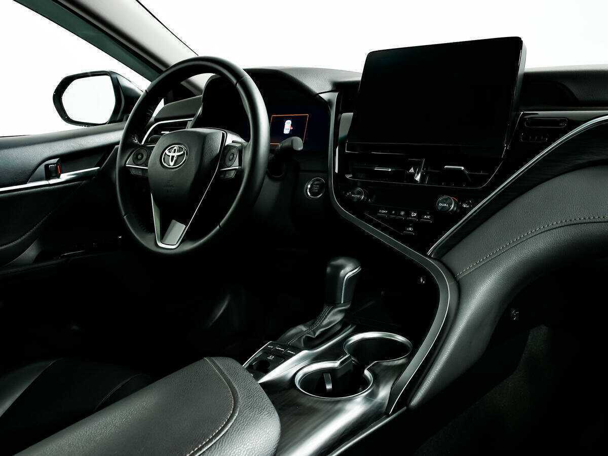 Toyota Camry с пробегом — 2022 год. Фото: #8