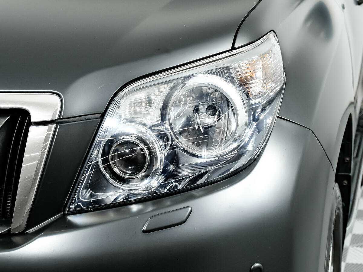 Toyota Land Cruiser Prado с пробегом — 2010 год. Фото: #11