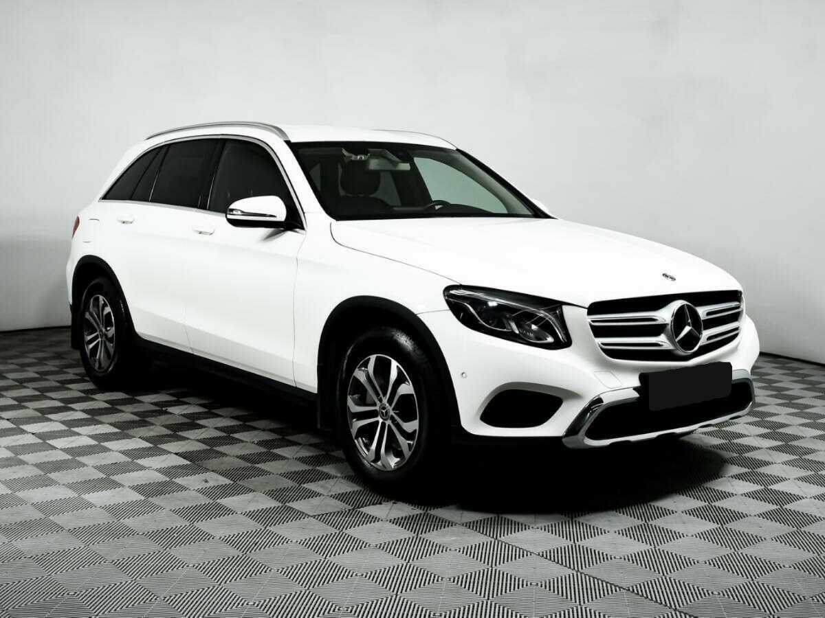 Mercedes-Benz GLC с пробегом — 2017 год. Фото: #2