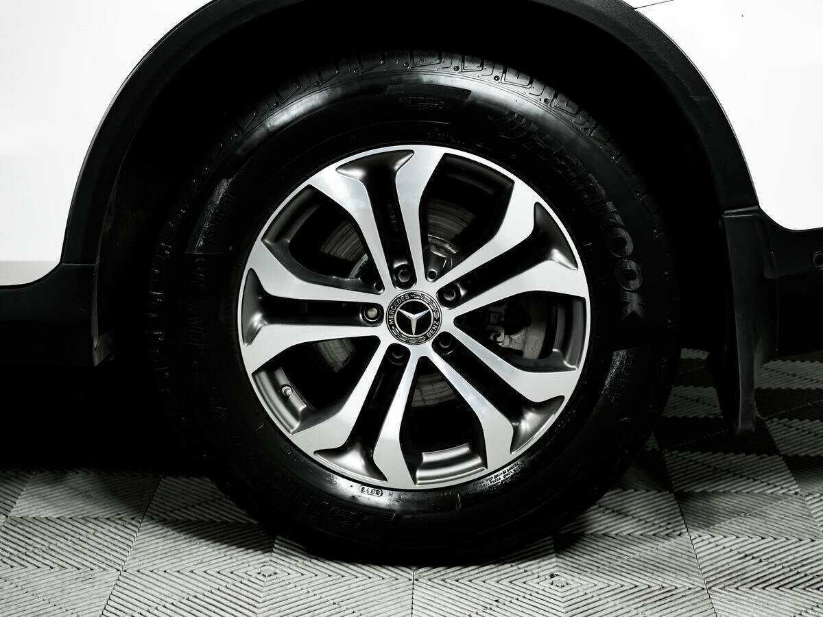 Mercedes-Benz GLC с пробегом — 2017 год. Фото: #11