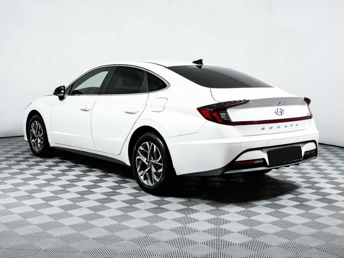 Hyundai Sonata с пробегом — 2022 год. Фото: #6