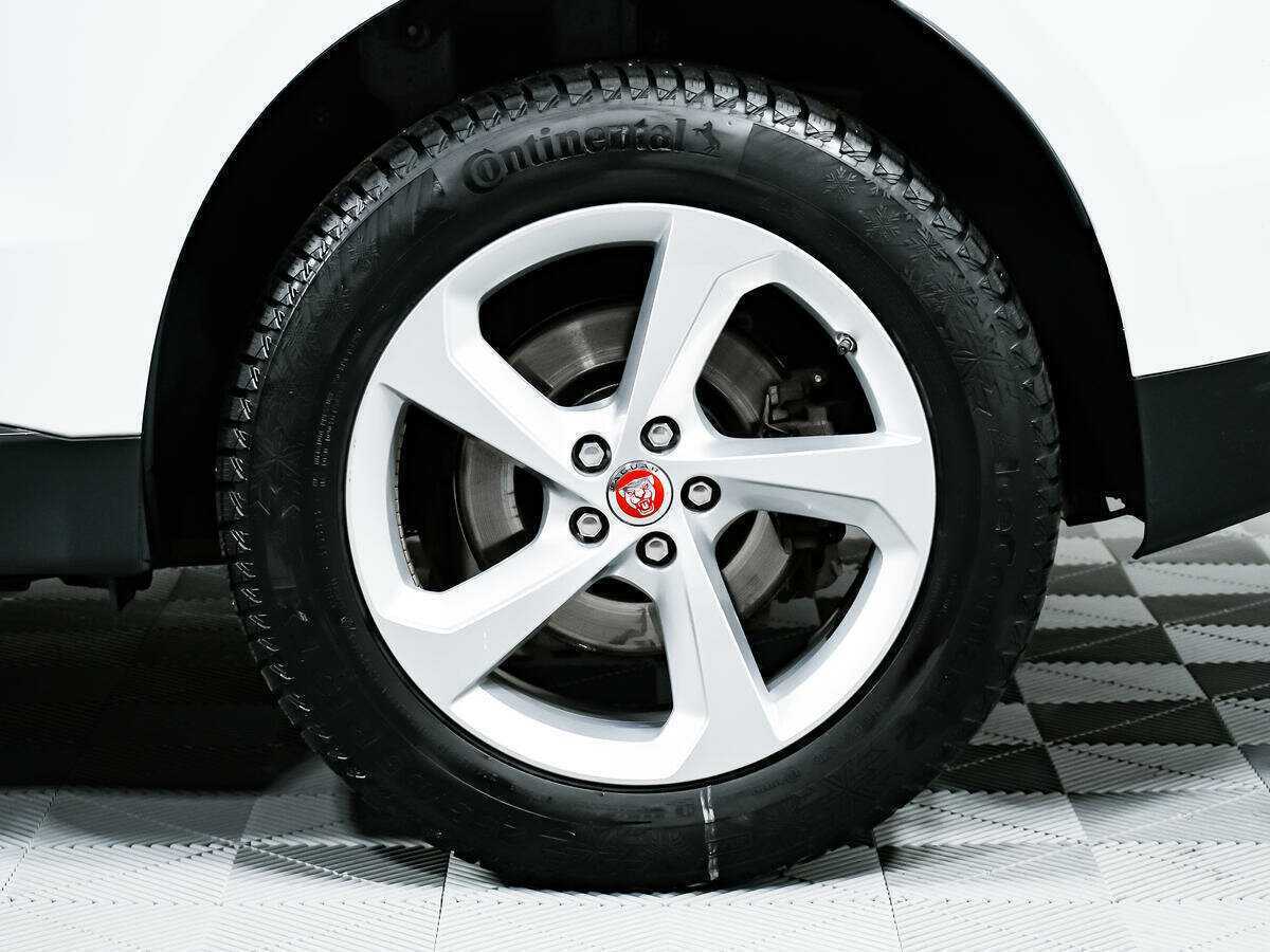 Jaguar F-Pace с пробегом — 2016 год. Фото: #13