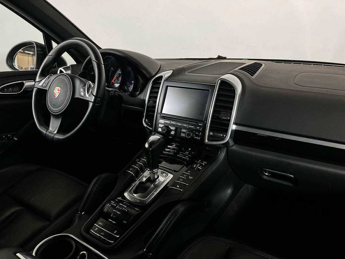 Porsche Cayenne с пробегом — 2012 год. Фото: #8