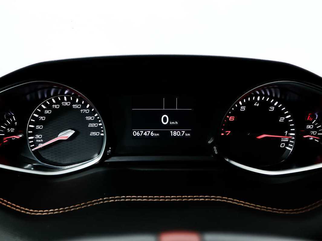 Peugeot 308 GTi с пробегом — 2019 год. Фото: #9