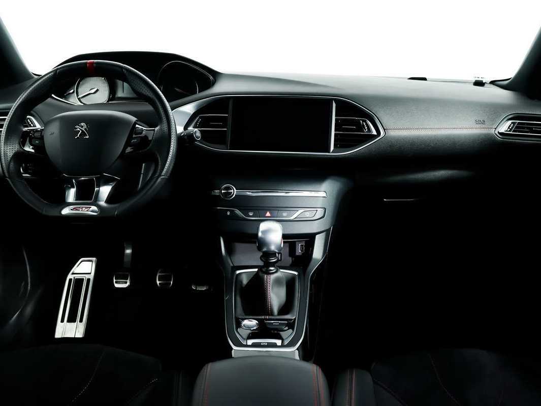 Peugeot 308 GTi с пробегом — 2019 год. Фото: #10