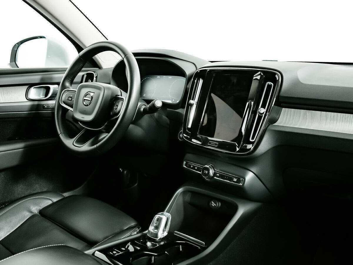 Volvo XC40 с пробегом — 2021 год. Фото: #8