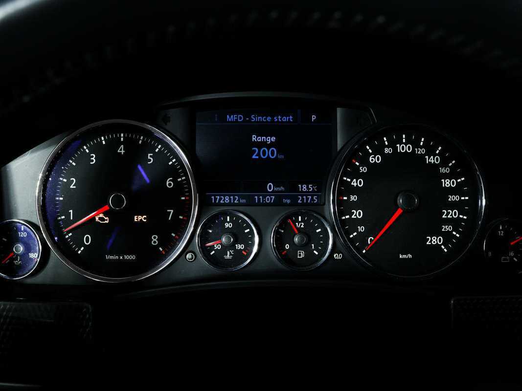 Volkswagen Touareg с пробегом — 2007 год. Фото: #9