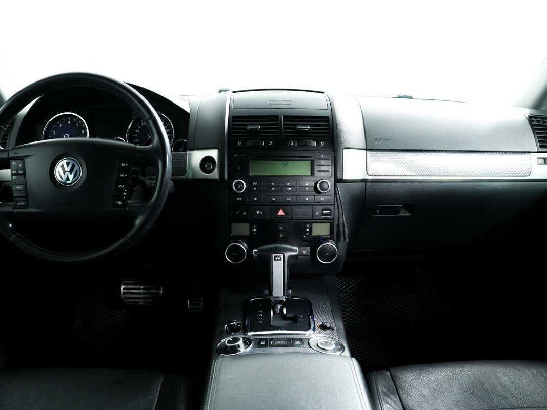 Volkswagen Touareg с пробегом — 2007 год. Фото: #10