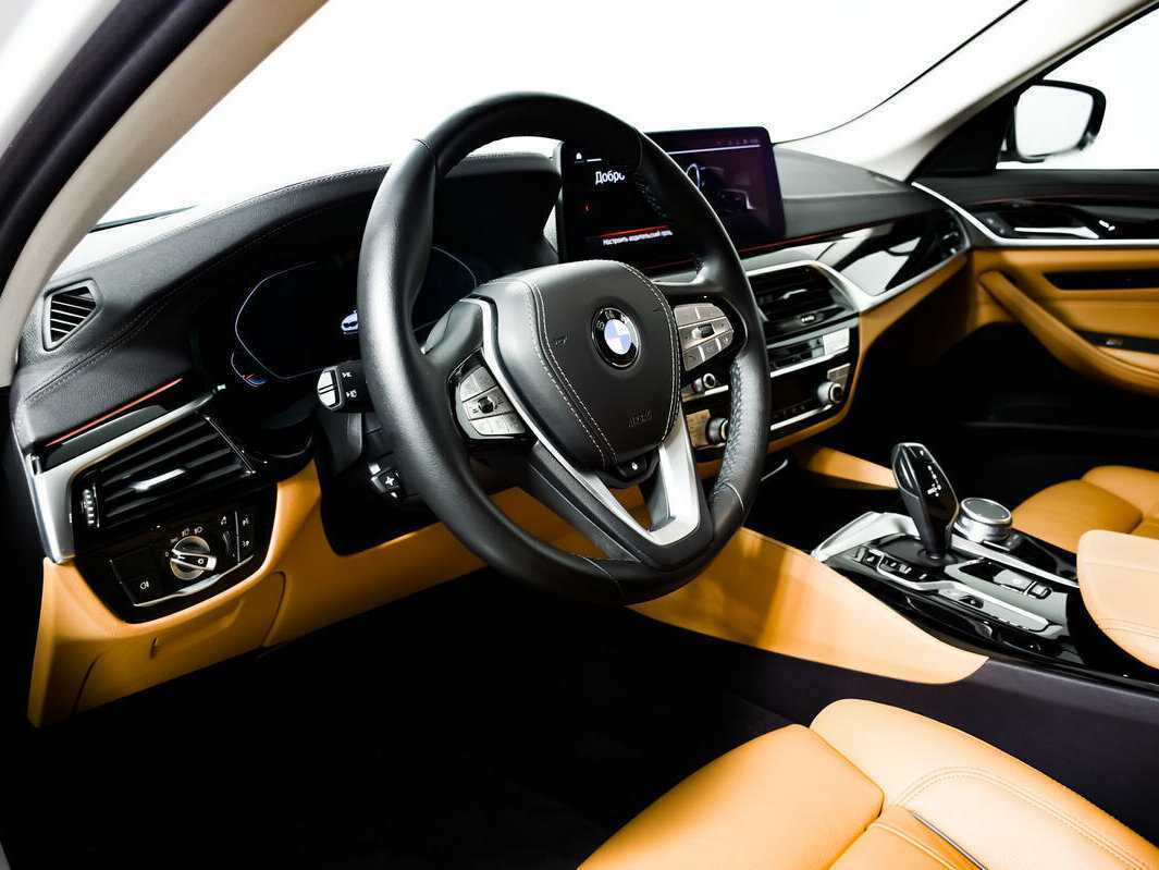 BMW 5 серии с пробегом — 2021 год. Фото: #12