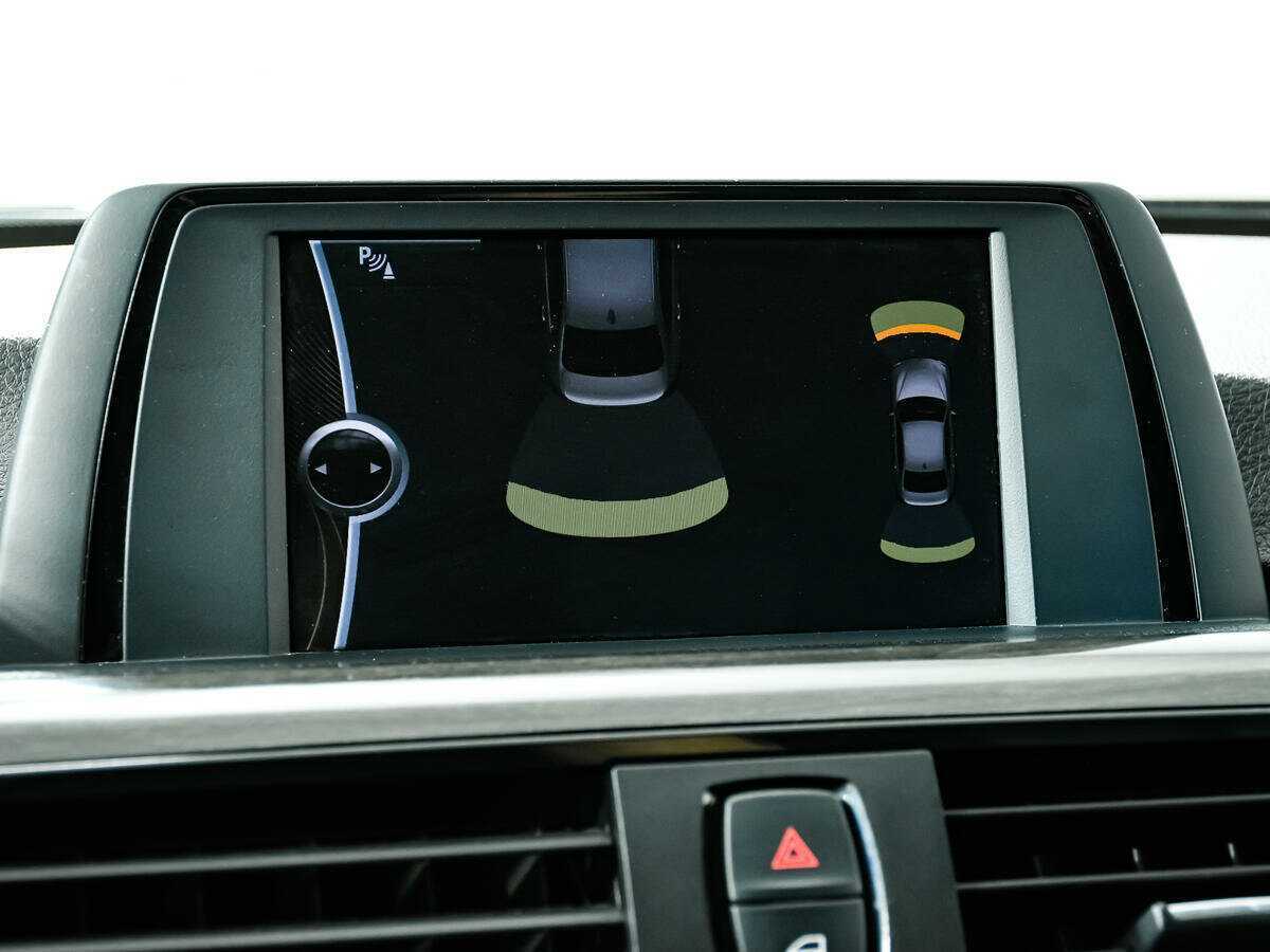 BMW 3 серии с пробегом — 2013 год. Фото: #14