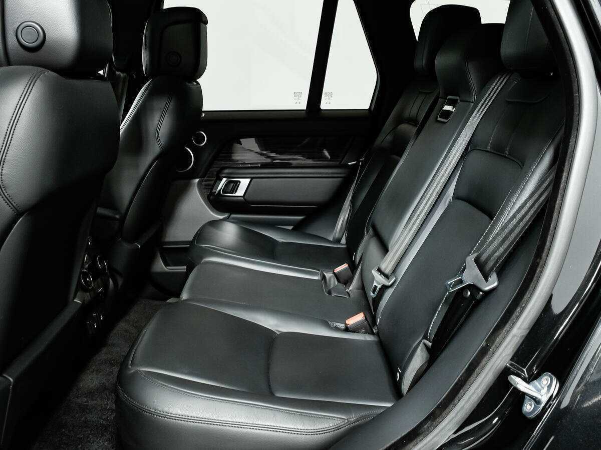 Land Rover Range Rover с пробегом — 2018 год. Фото: #9