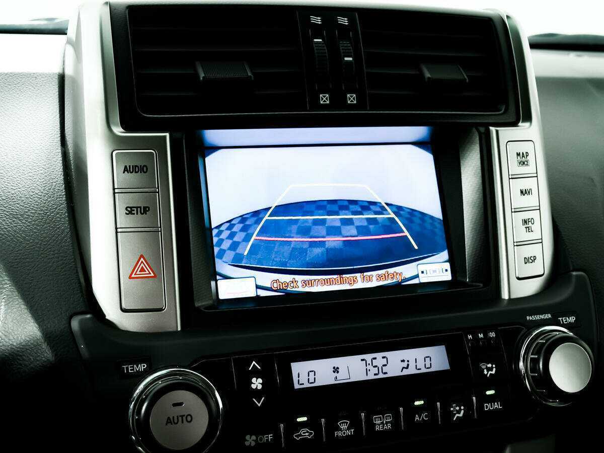 Toyota Land Cruiser Prado с пробегом — 2011 год. Фото: #14