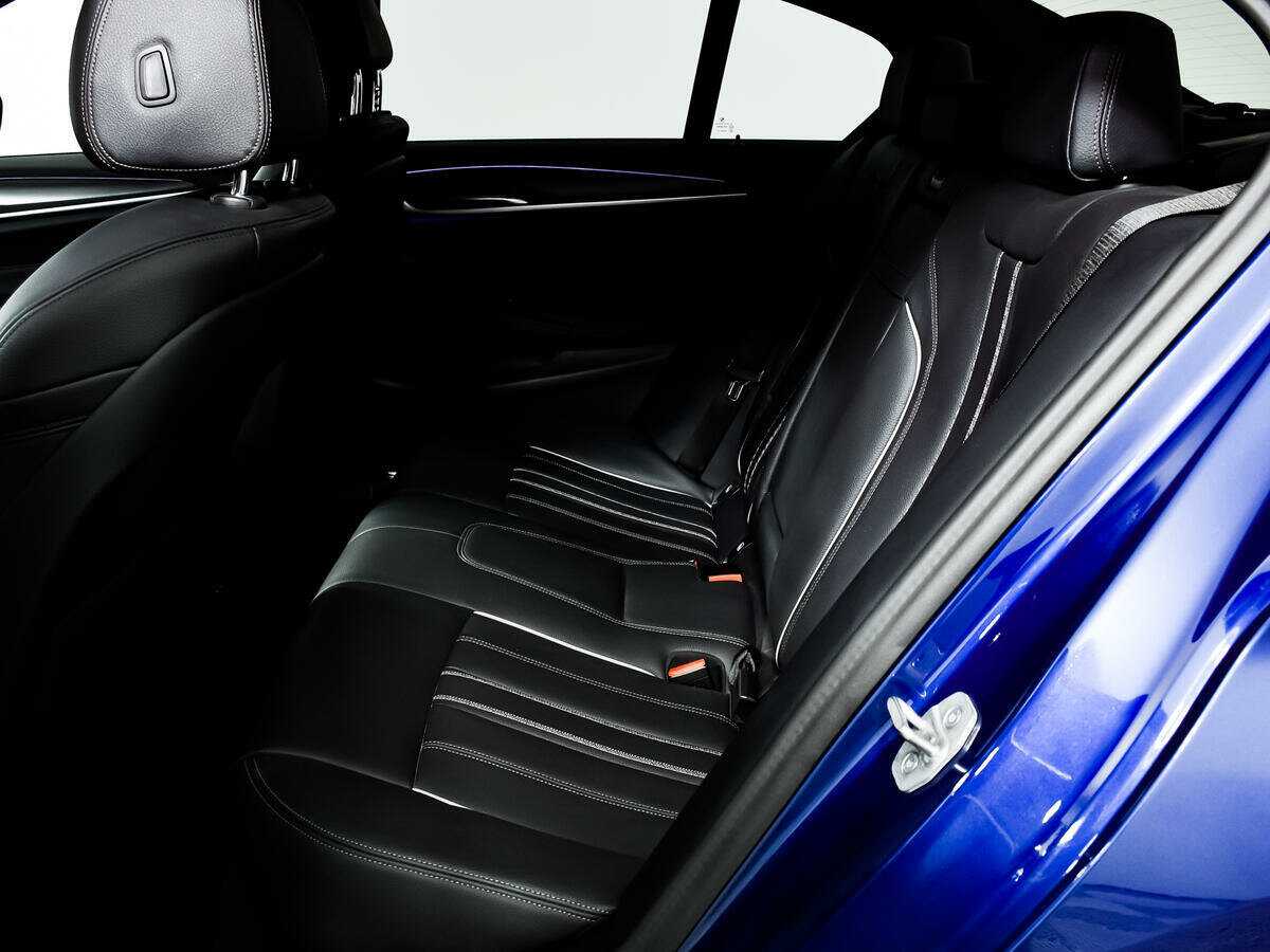 BMW 5 серии с пробегом — 2022 год. Фото: #11