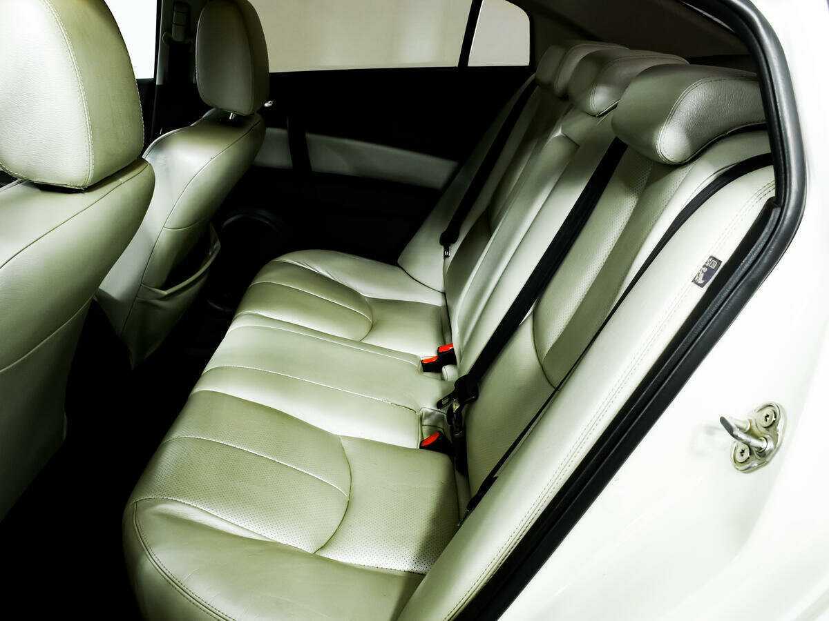 Mazda 6 с пробегом — 2011 год. Фото: #11