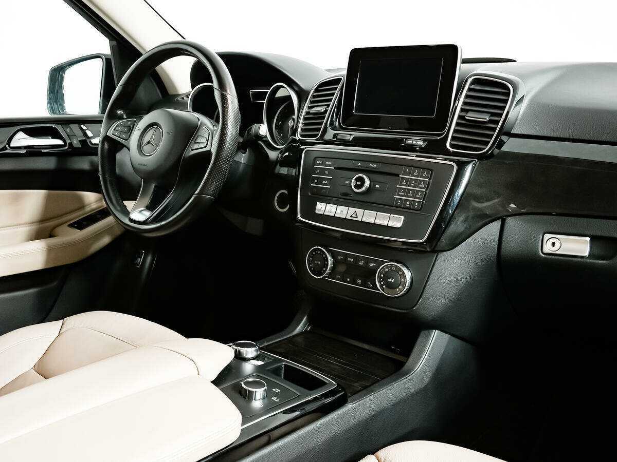 Mercedes-Benz GLE с пробегом — 2015 год. Фото: #8