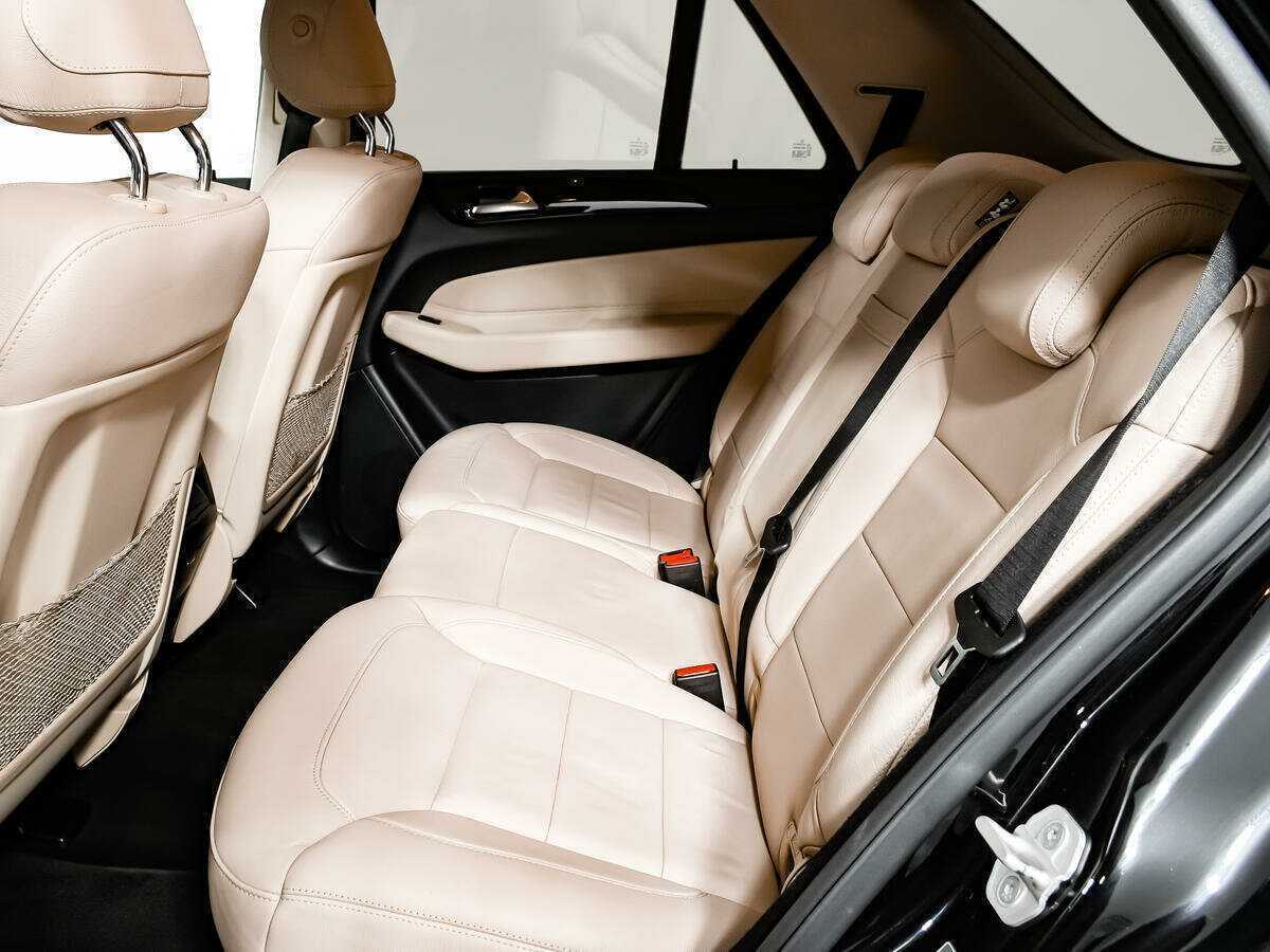 Mercedes-Benz GLE с пробегом — 2015 год. Фото: #11