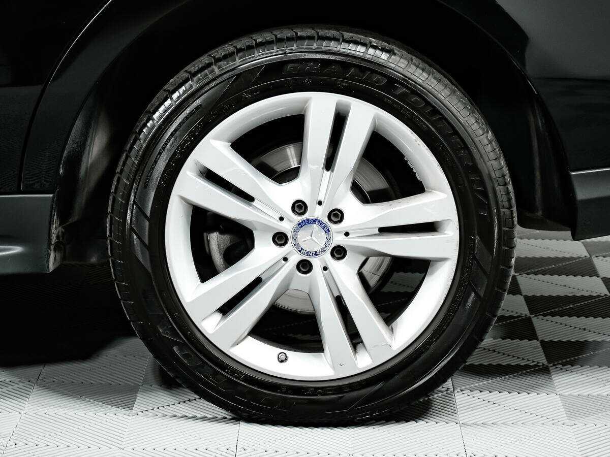 Mercedes-Benz GLE с пробегом — 2015 год. Фото: #13