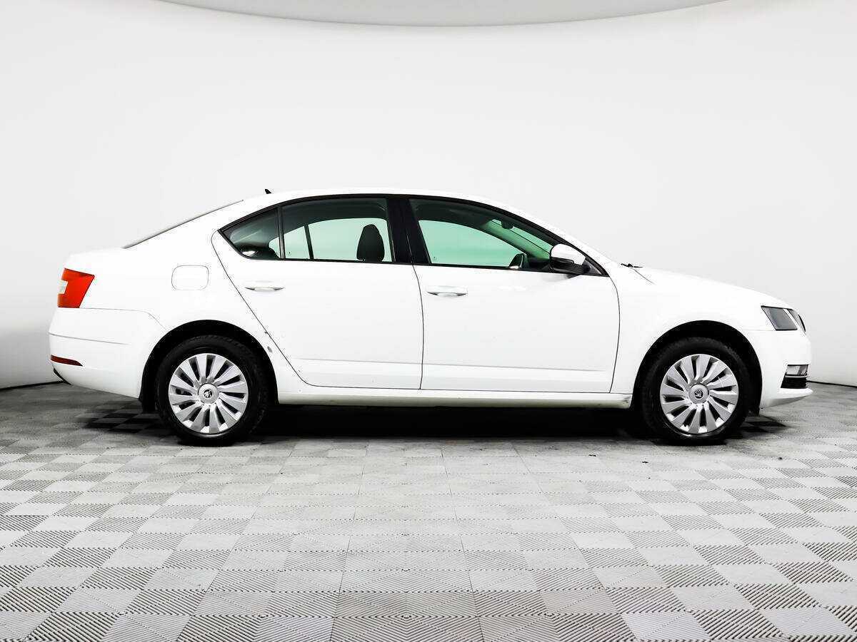 Skoda Octavia с пробегом — 2018 год. Фото: #3