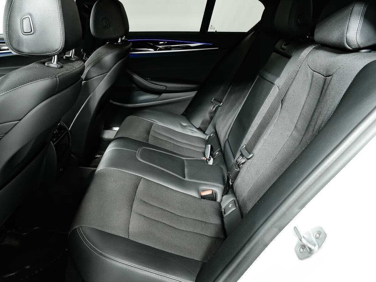 BMW 5 серии с пробегом — 2018 год. Фото: #10