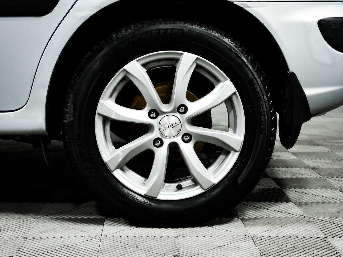 Hyundai Matrix с пробегом — 2005 год. Фото: #10