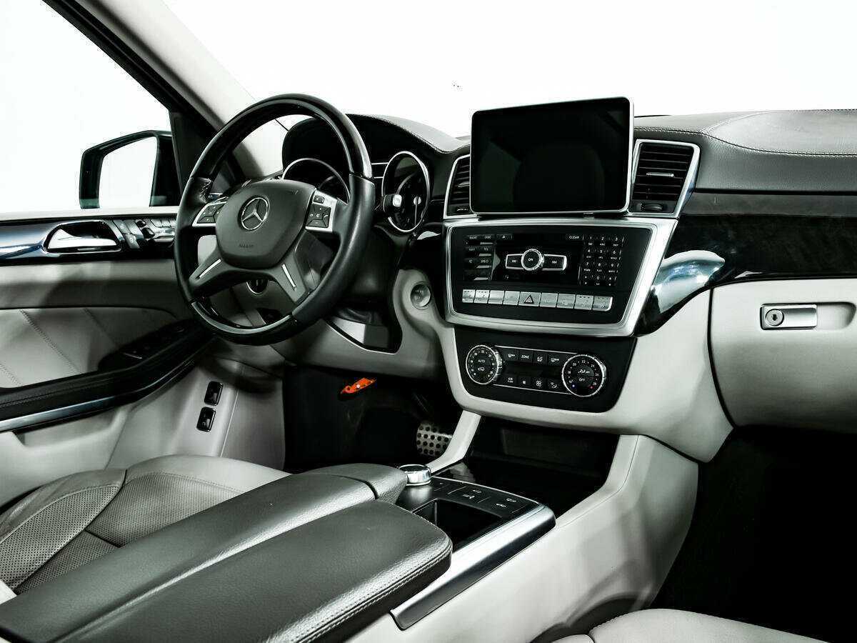 Mercedes-Benz GL-Класс с пробегом — 2014 год. Фото: #8