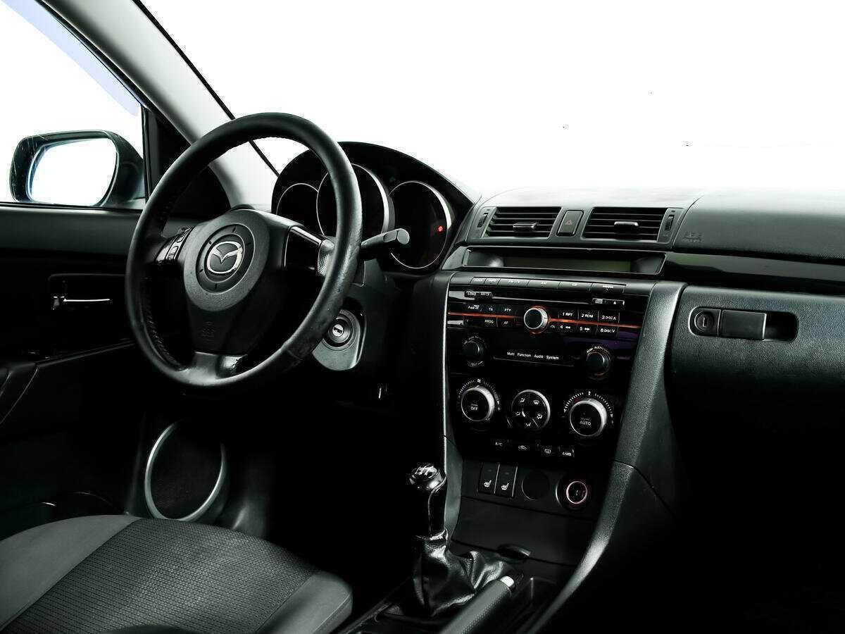 Mazda 3 с пробегом — 2008 год. Фото: #8