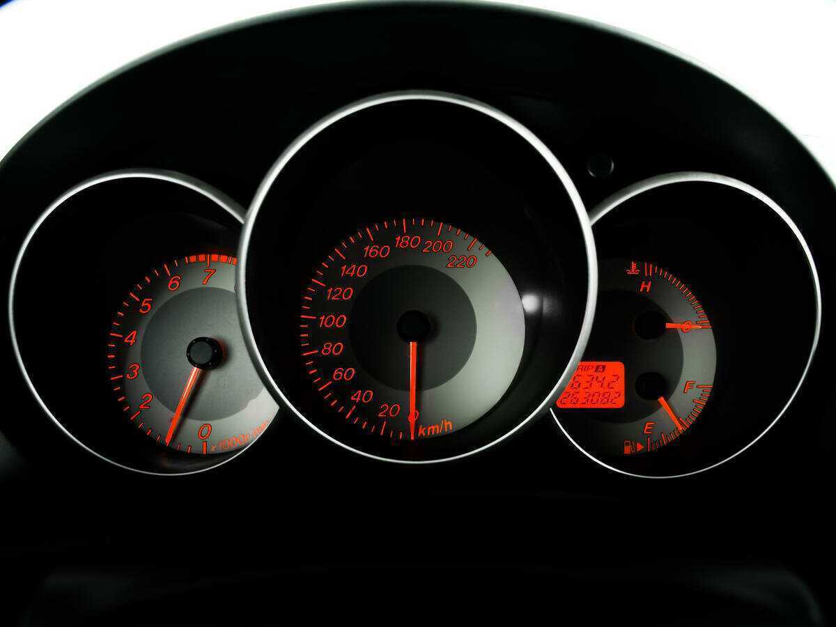 Mazda 3 с пробегом — 2008 год. Фото: #9