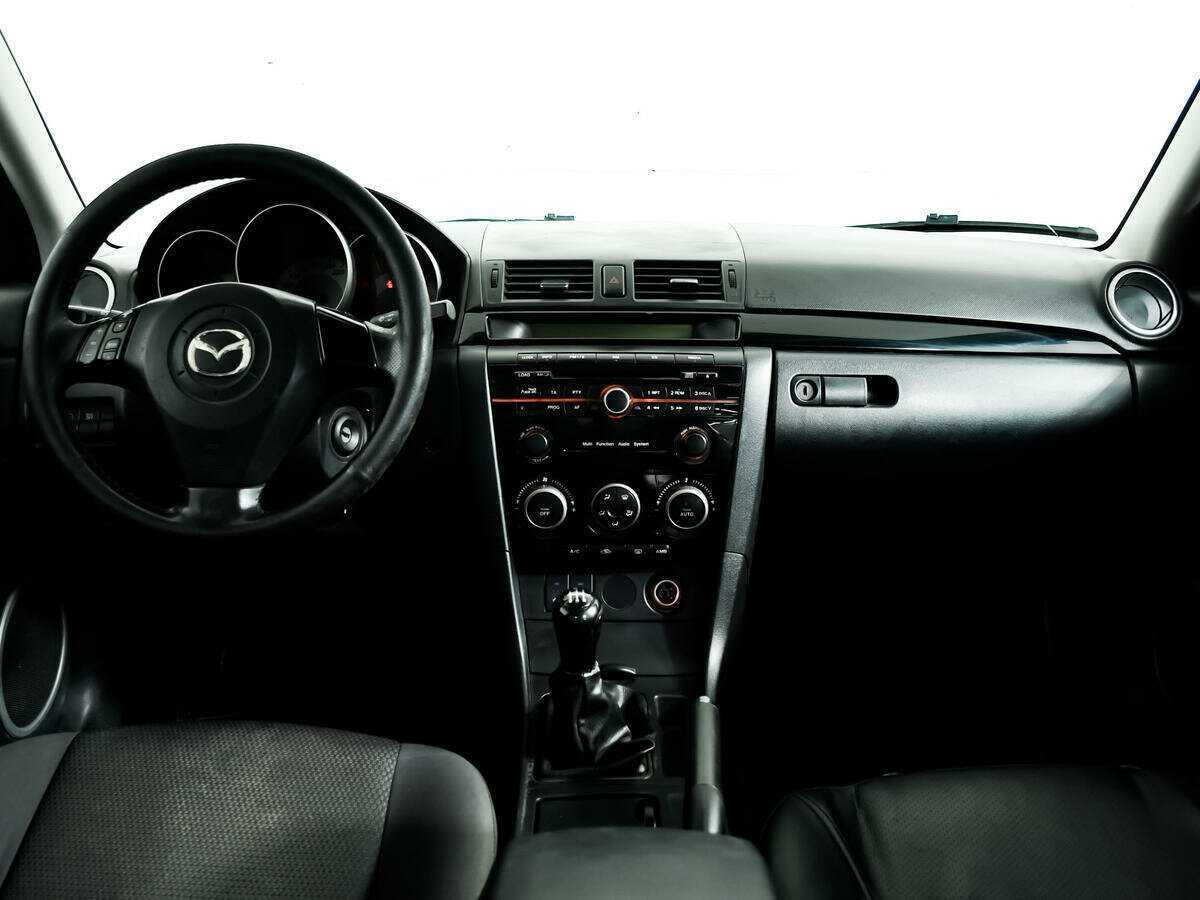 Mazda 3 с пробегом — 2008 год. Фото: #10