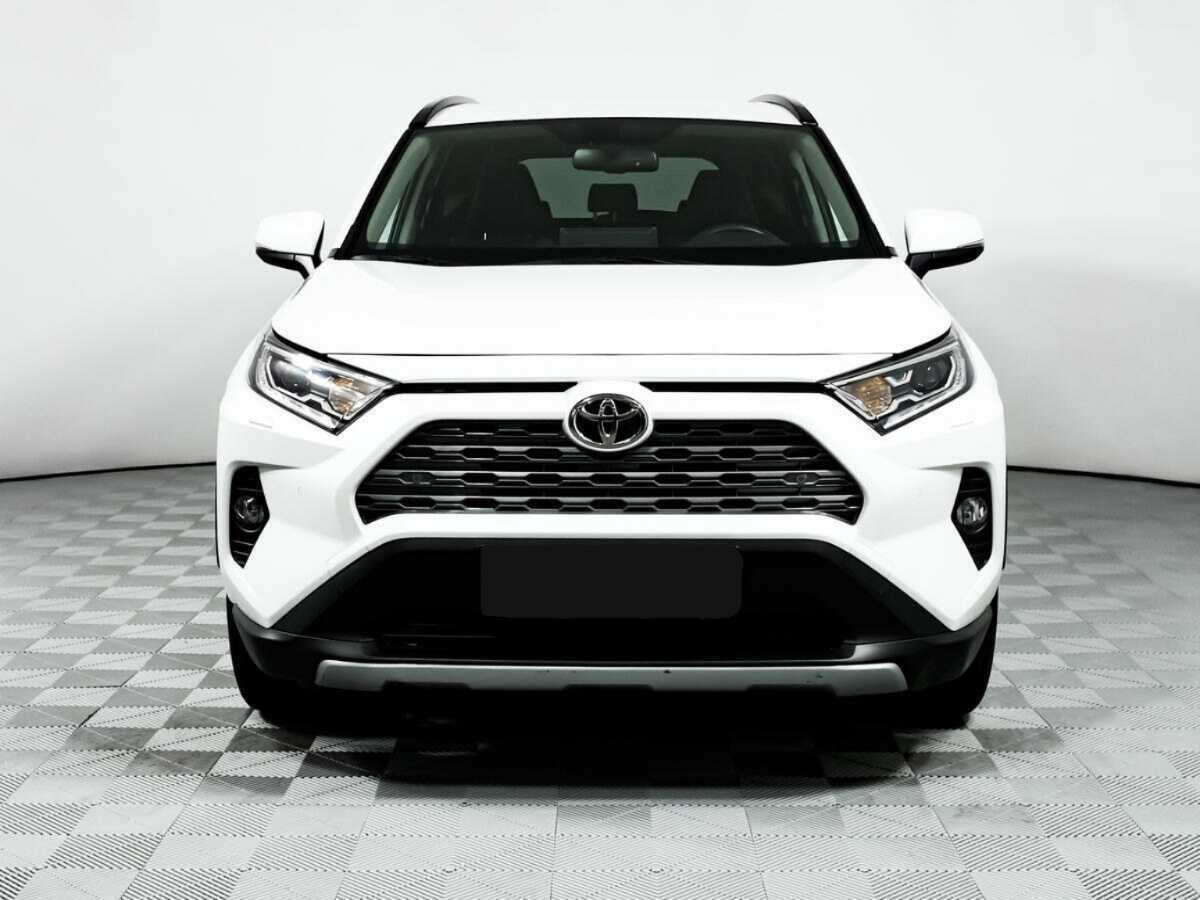 Toyota RAV4 с пробегом — 2021 год. Фото: #1