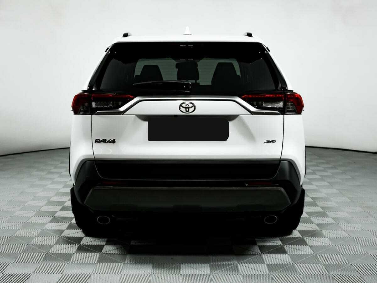 Toyota RAV4 с пробегом — 2021 год. Фото: #5