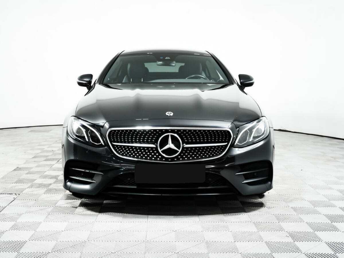 Mercedes-Benz E-Класс с пробегом — 2018 год. Фото: #1