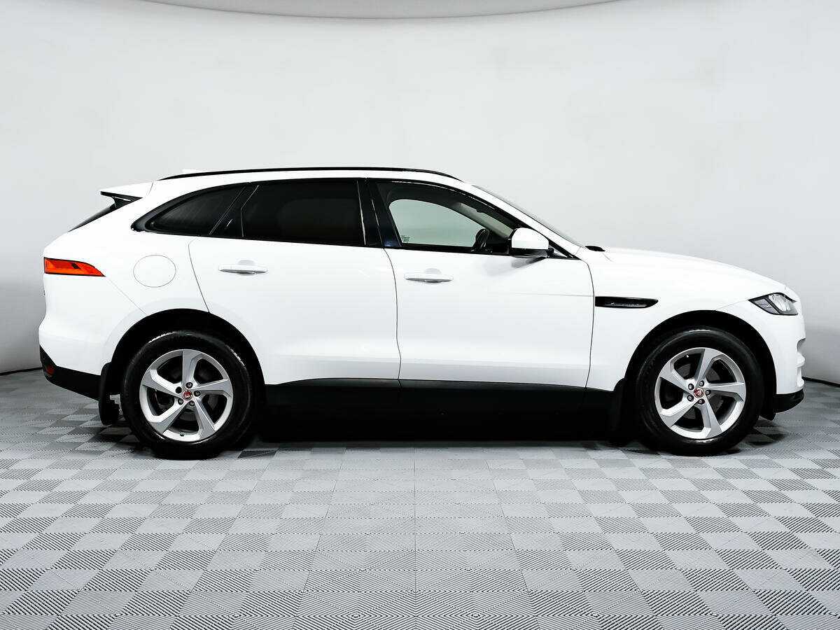 Jaguar F-Pace с пробегом — 2016 год. Фото: #3