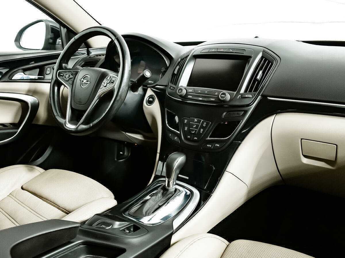 Opel Insignia с пробегом — 2014 год. Фото: #6