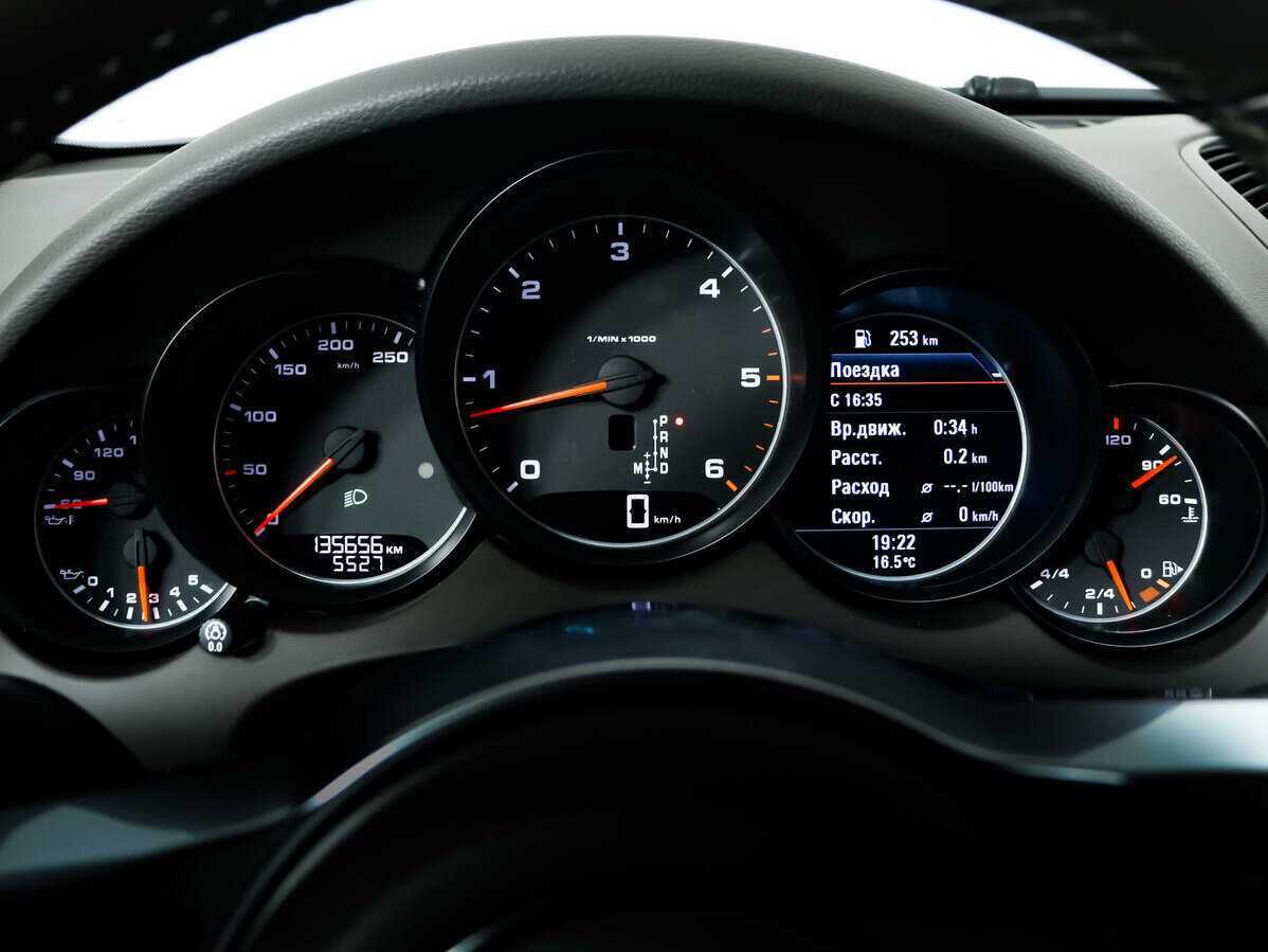 Porsche Cayenne с пробегом — 2016 год. Фото: #7