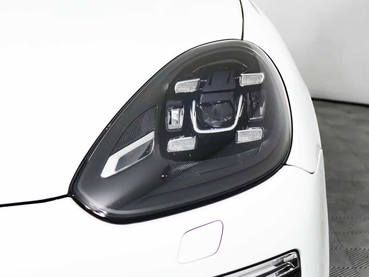 Porsche Cayenne с пробегом — 2016 год. Фото: #12