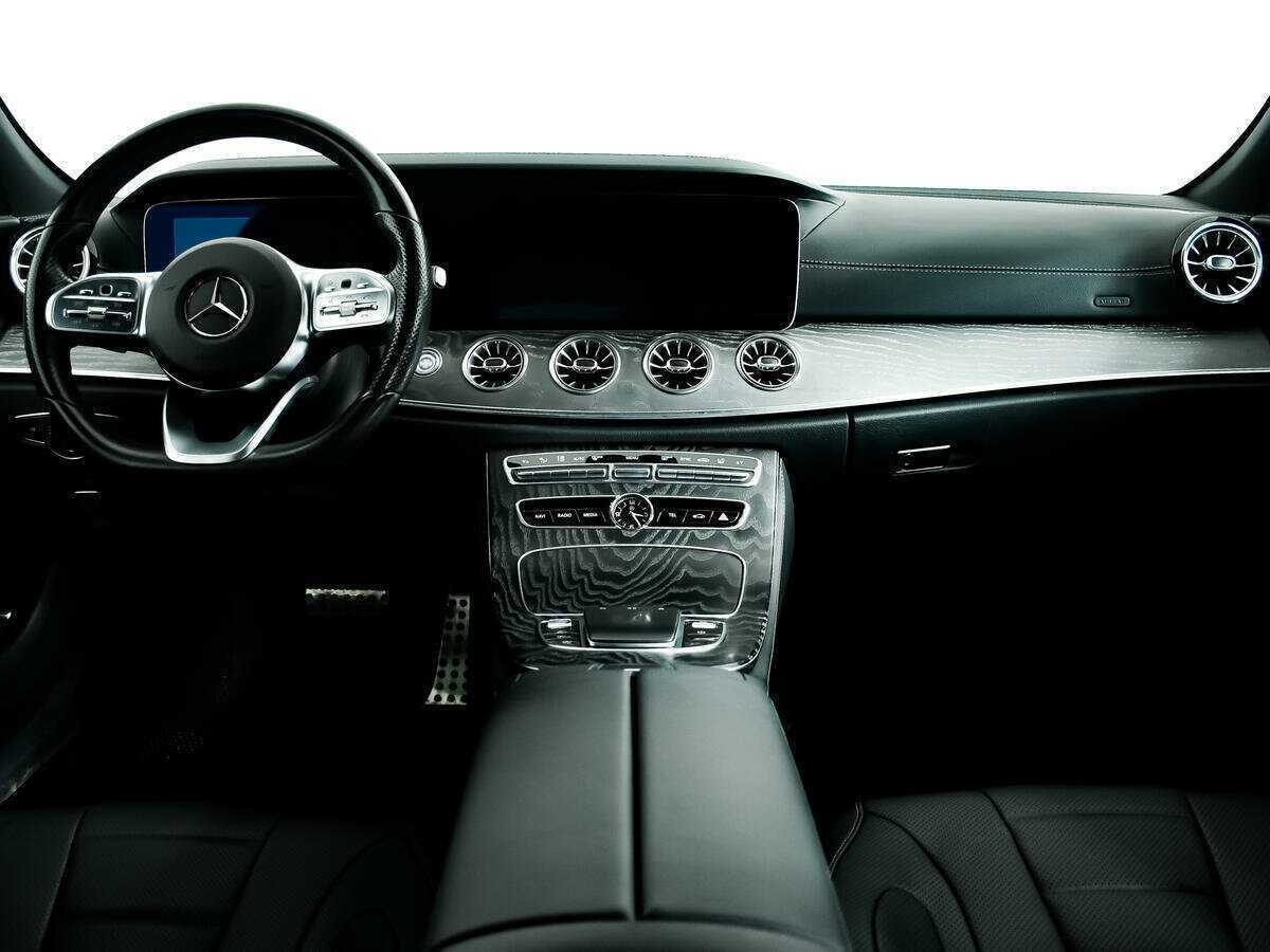 Mercedes-Benz CLS с пробегом — 2020 год. Фото: #10