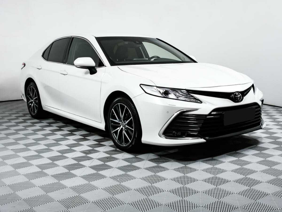 Toyota Camry с пробегом — 2021 год. Фото: #2