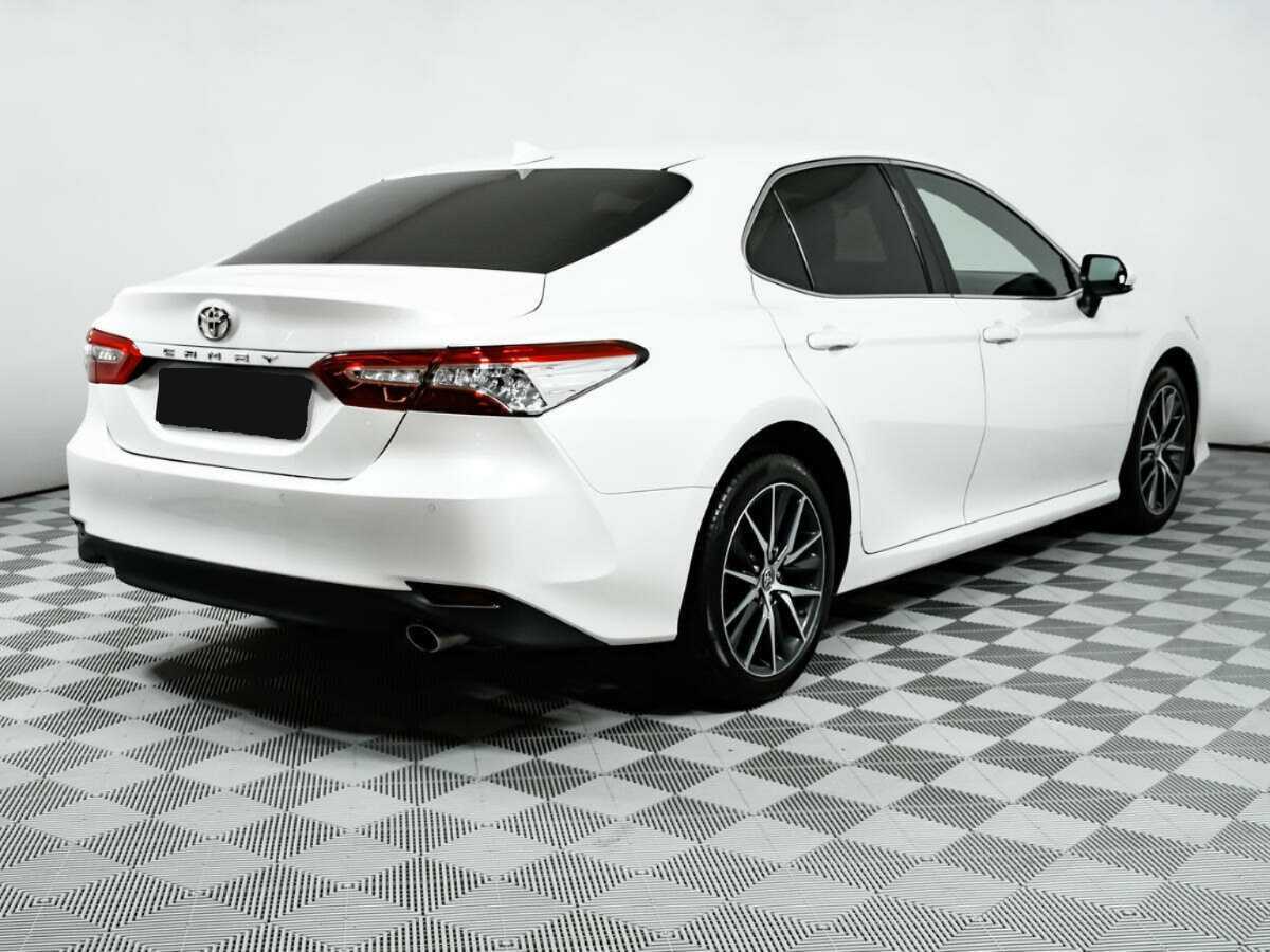 Toyota Camry с пробегом — 2021 год. Фото: #4