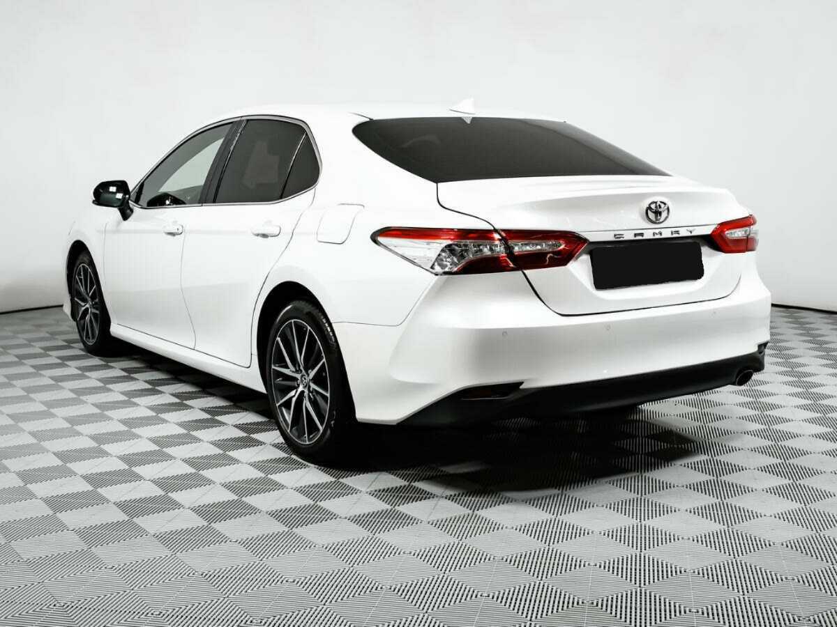 Toyota Camry с пробегом — 2021 год. Фото: #6